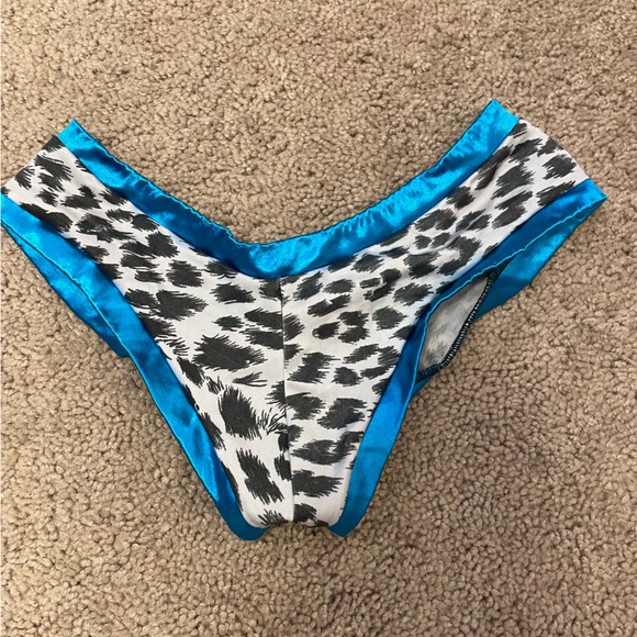 Bathing suit - Picture 3 of 4